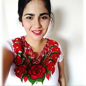 Meet your Posher, Mireya